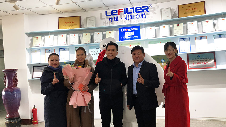 热烈欢迎买多董事长邵玉鹏先生莅临我司参观指导